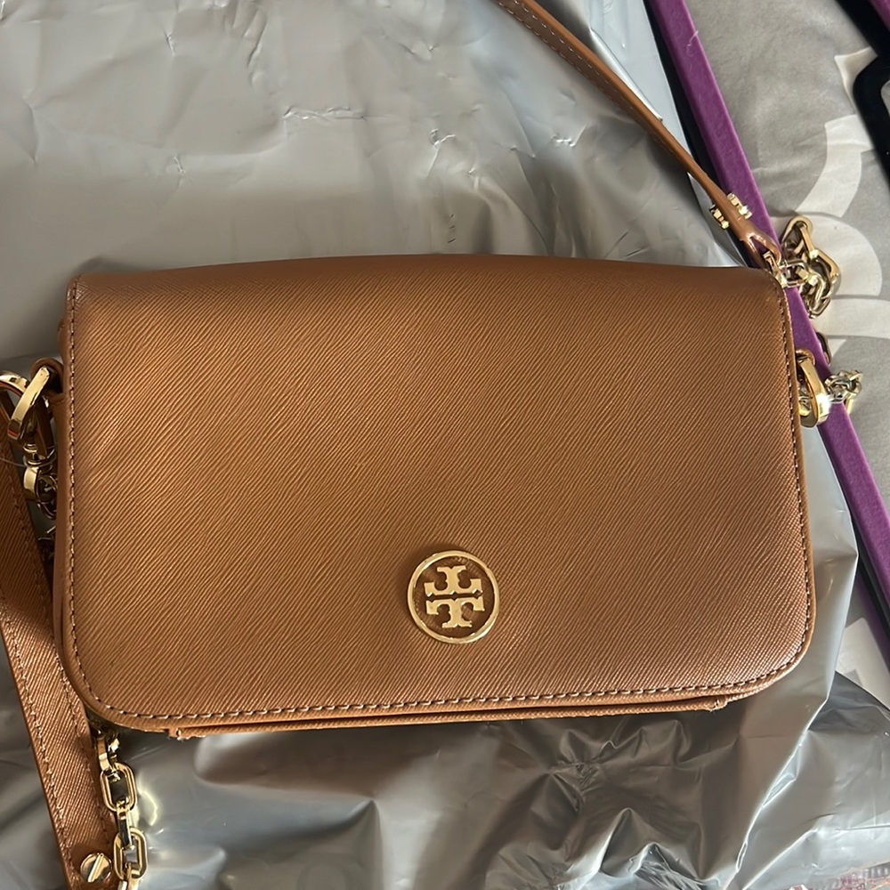 Perfect condition Tory Burch bag super high on market right now